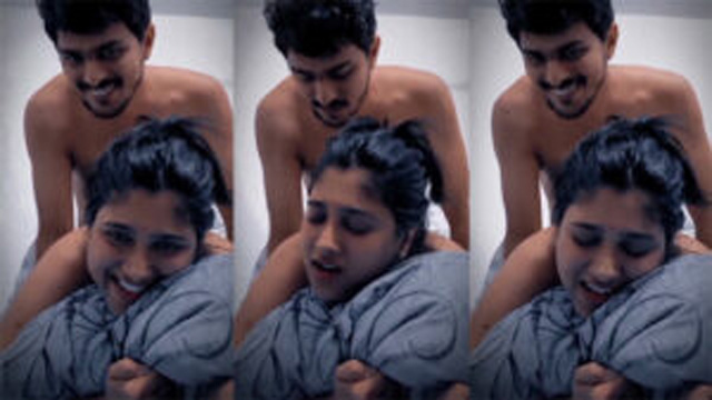 Desi Girl Homemade Bed Sex – Wife Doggypose Porn
